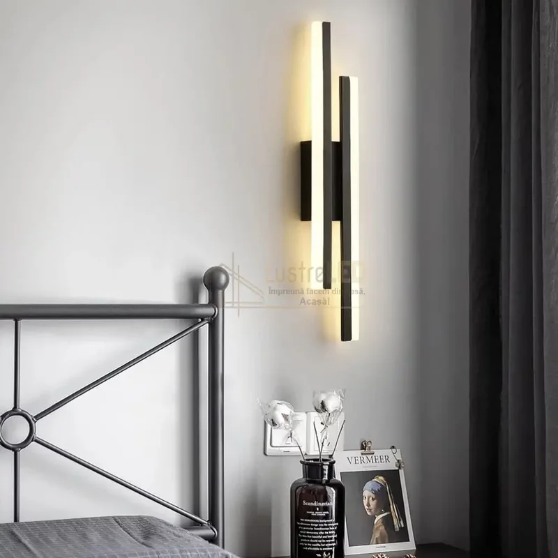 Aplica LED LINNES 24W neagra echivalent 150W