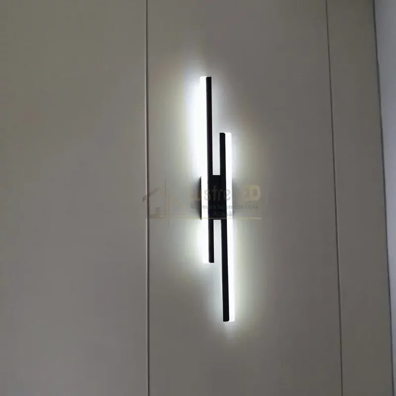 Aplica LED LINNES 24W neagra echivalent 150W